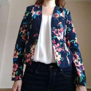 🎉 DONATING 8/1 HP Navy floral print blazer
